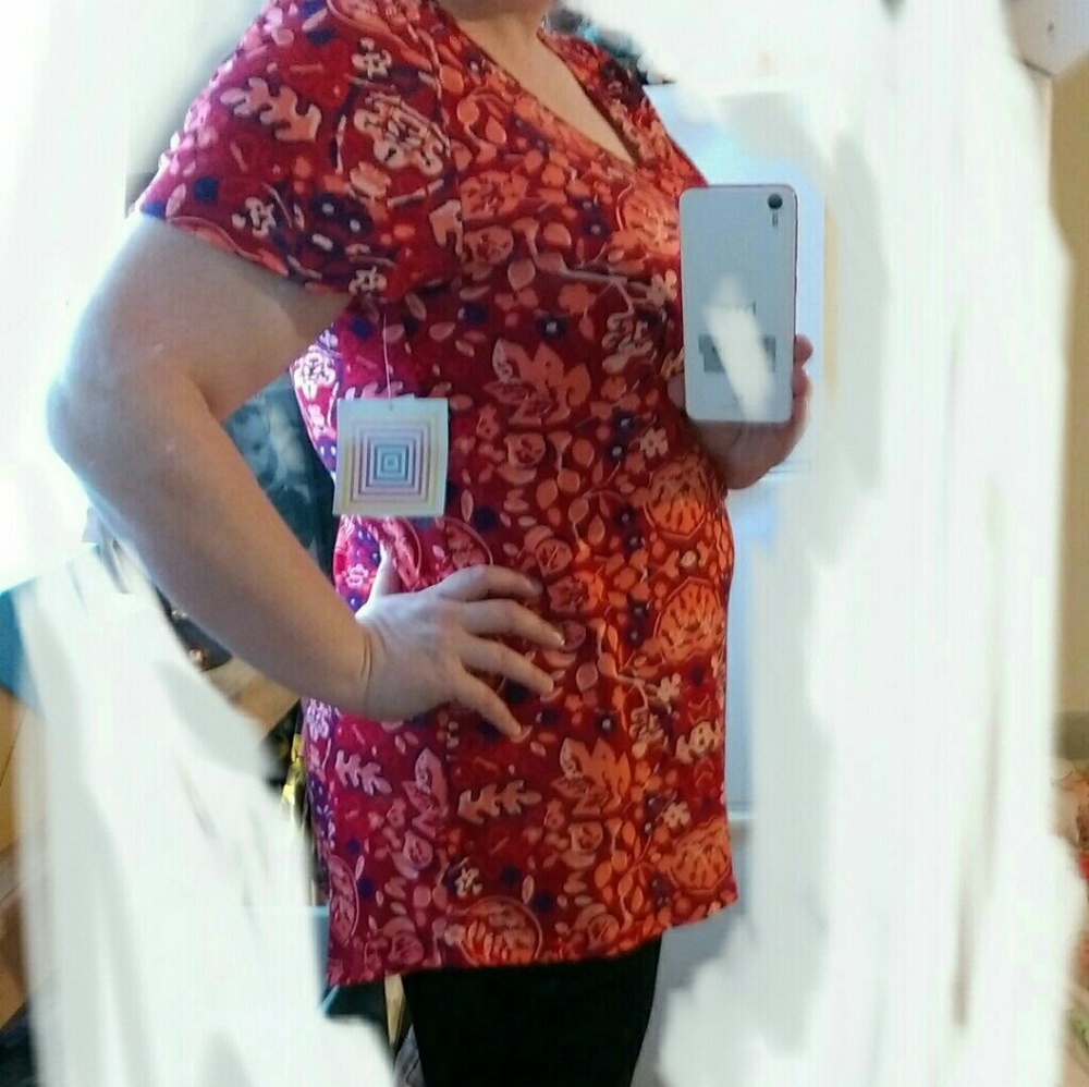 LulaRoe Classic Tee - Picture 3 of 6